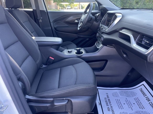 Used 2024 GMC Terrain SLE image 30