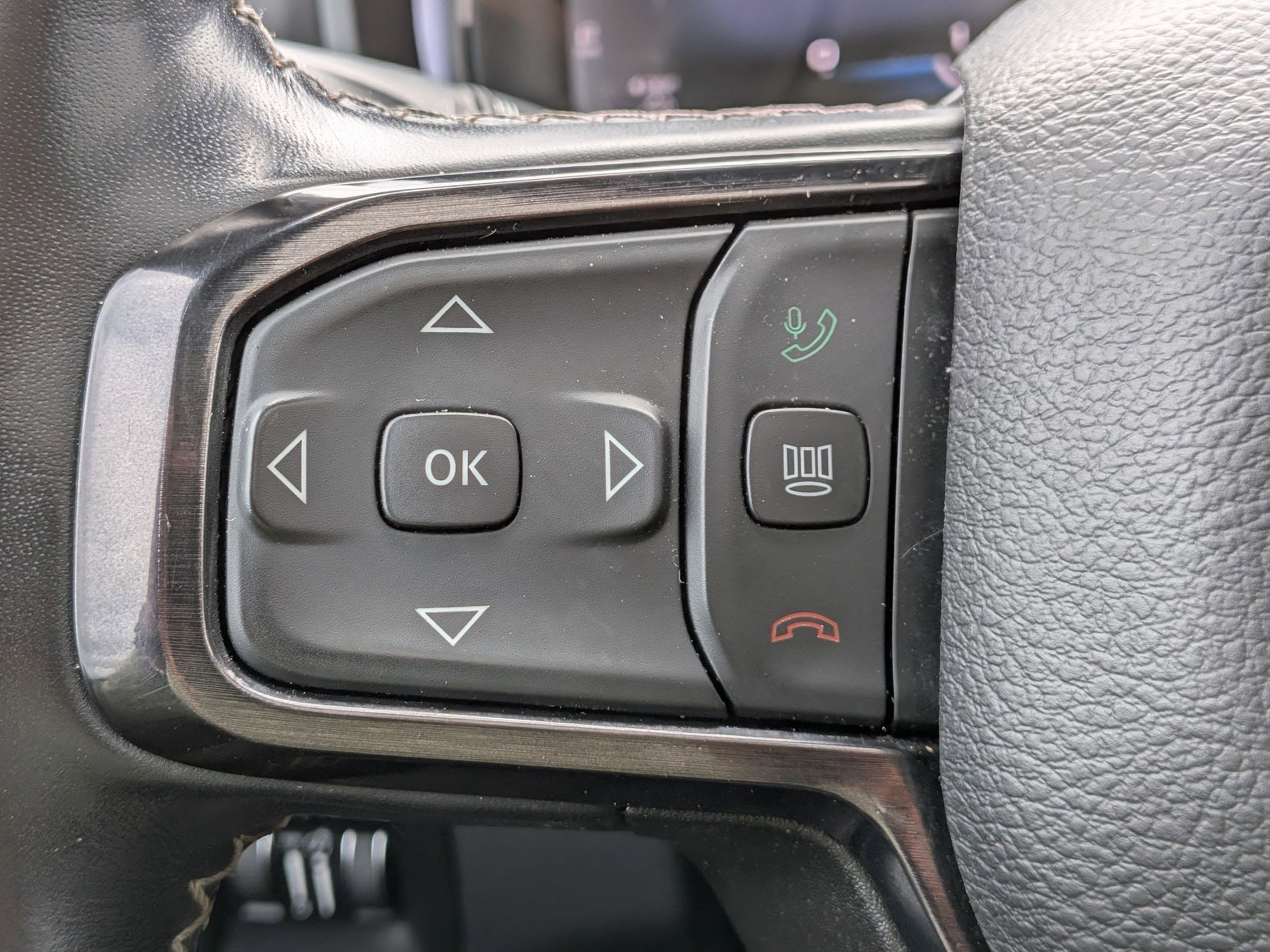 Used 2023 RAM 1500 Limited w/ Trailer Tow Group image 17