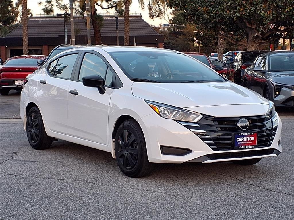 Used 2024 Nissan Versa S w/ Trunk Package image 7