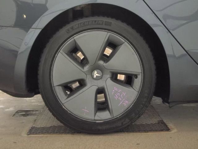 Used 2021 Tesla Model 3 Standard Range Plus image 20