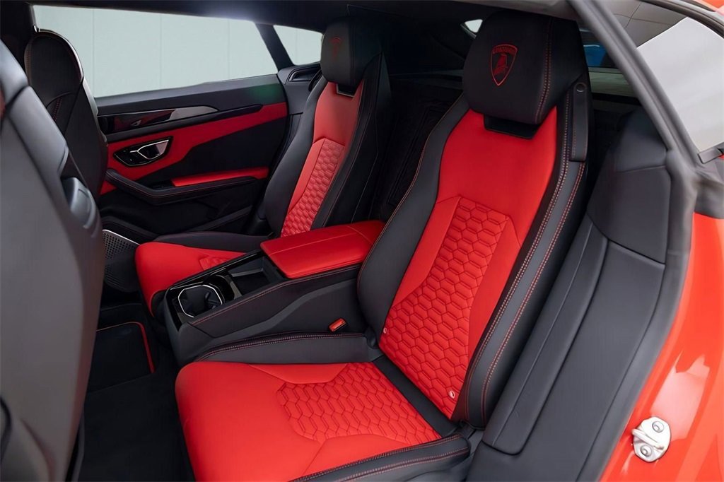 Used 2022 Lamborghini Urus image 31