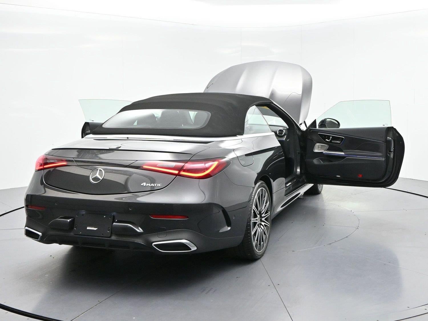 Used 2026 Mercedes-Benz CLE 300 4MATIC Cabriolet image 36