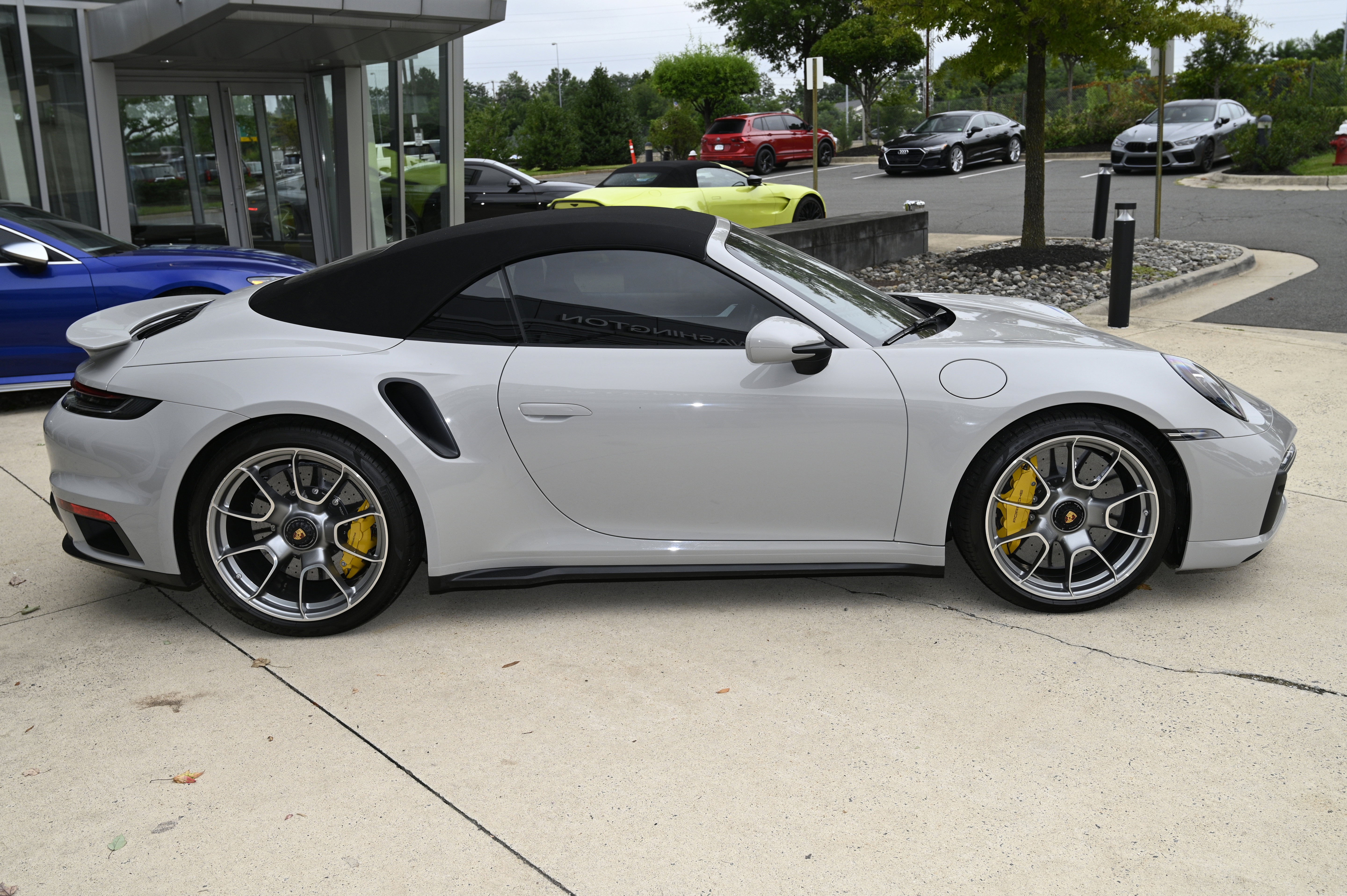 Used 2021 Porsche 911 Turbo S image 4