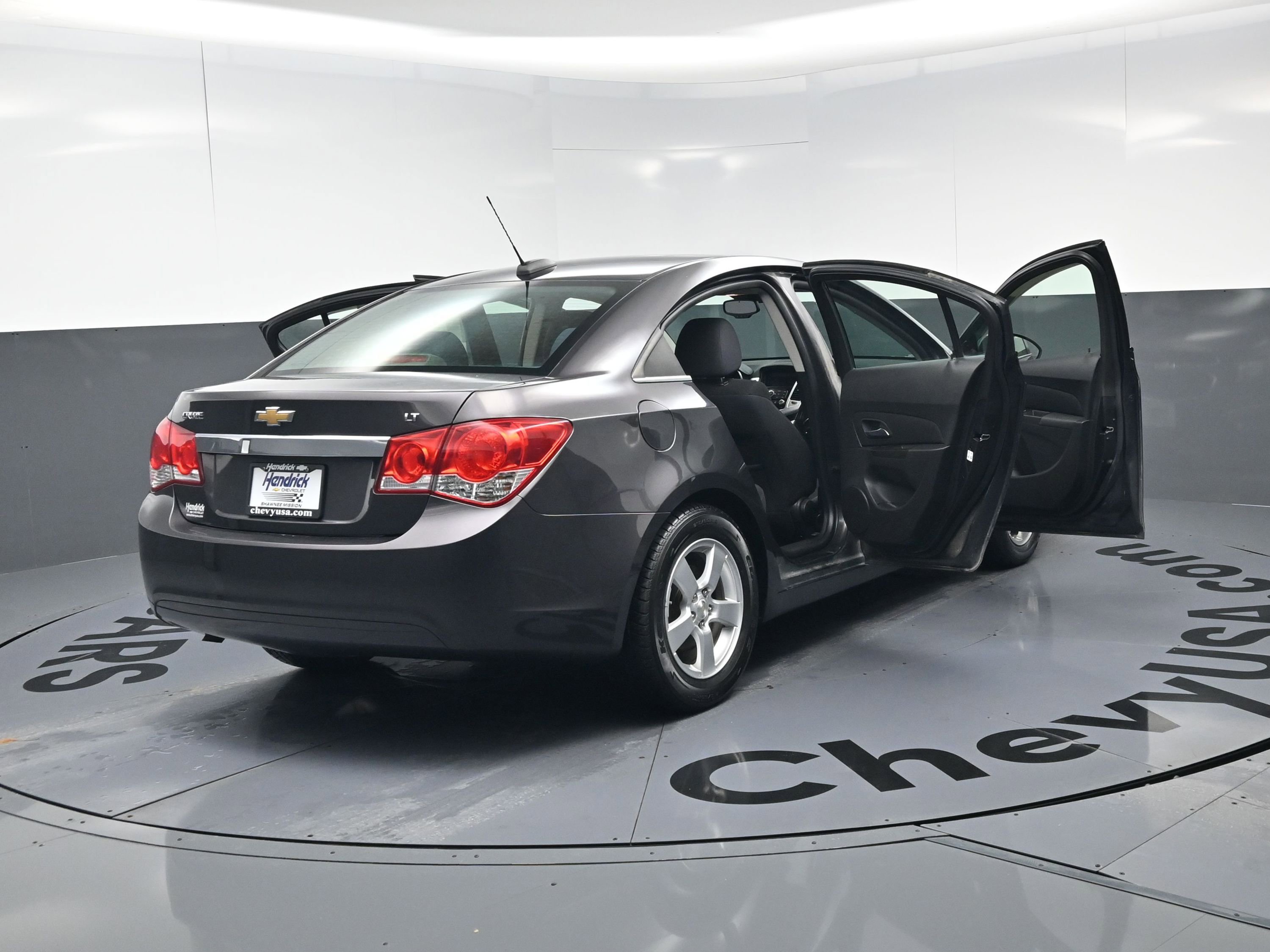 Used 2015 Chevrolet Cruze LT image 26