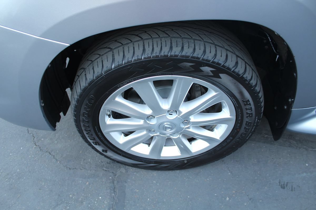 Used 2008 Lexus LX 570 4WD w/ Technology Pkg image 11