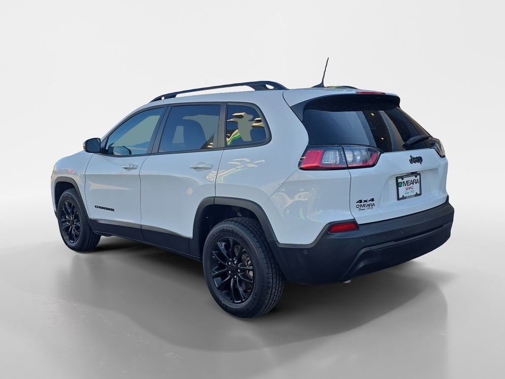 Used 2023 Jeep Cherokee Altitude Lux image 3