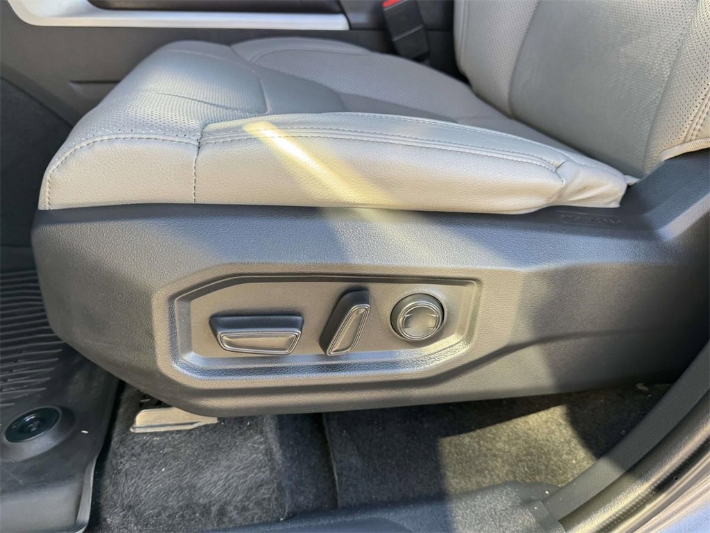 Used 2022 Toyota Tundra SR5 image 19