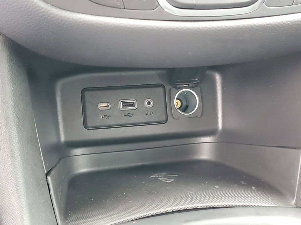 Used 2024 Chevrolet Equinox LT image 16