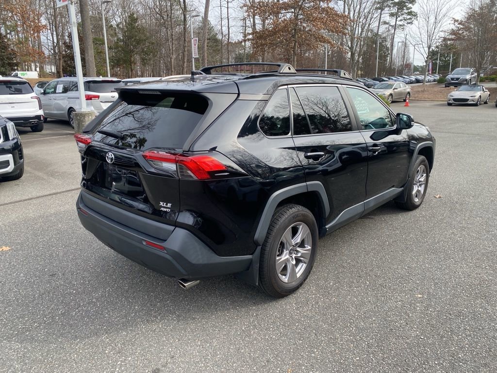 Used 2022 Toyota RAV4 XLE image 6