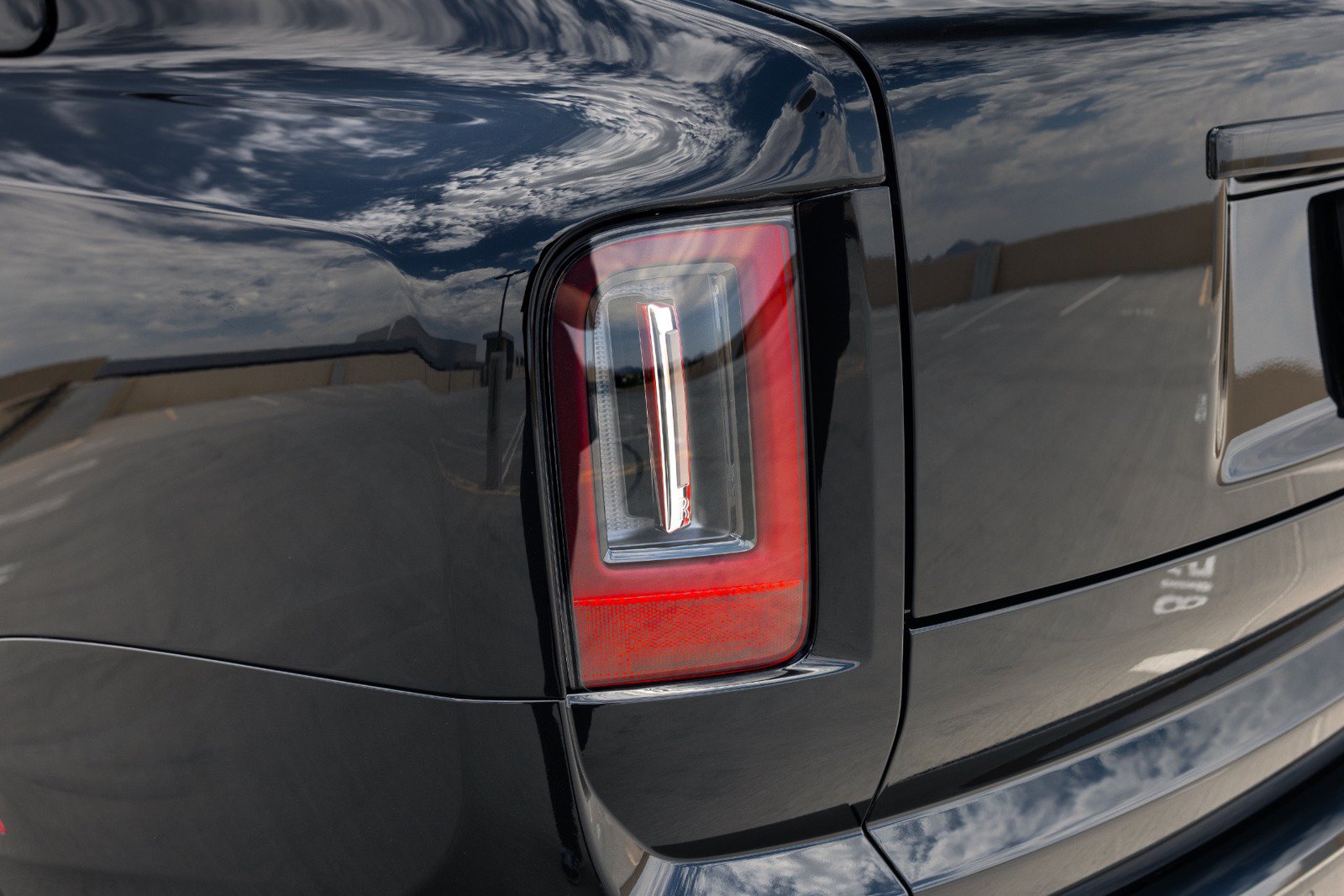Used 2026 Rolls-Royce Cullinan AWD/4WD image 31