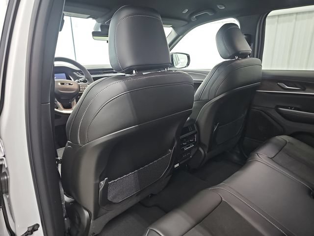 New 2026 Jeep Grand Cherokee Altitude AWD/4WD image 33