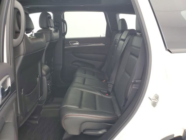 Used 2018 Jeep Grand Cherokee Trailhawk w/ Trailhawk Luxury Group AWD/4WD image 12