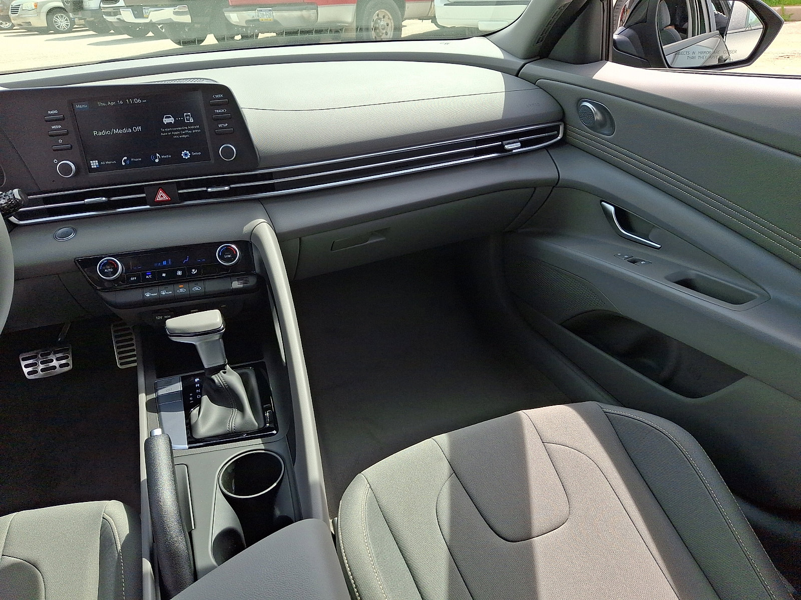 New 2026 Hyundai Elantra Sport image 11