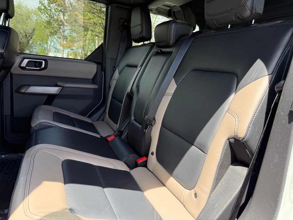 Used 2023 Ford Bronco Wildtrak image 15