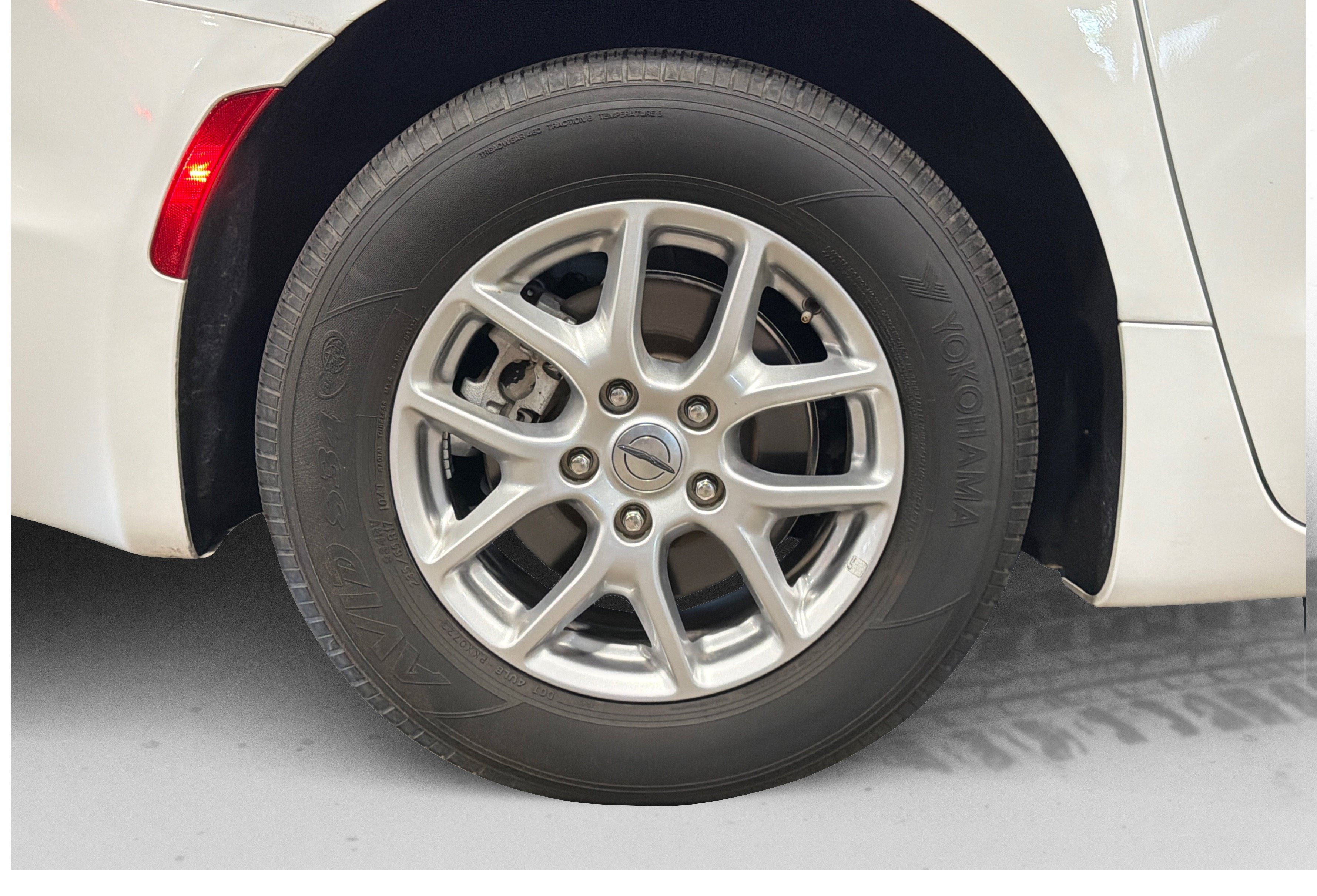 Used 2023 Chrysler Pacifica Touring-L FWD image 49