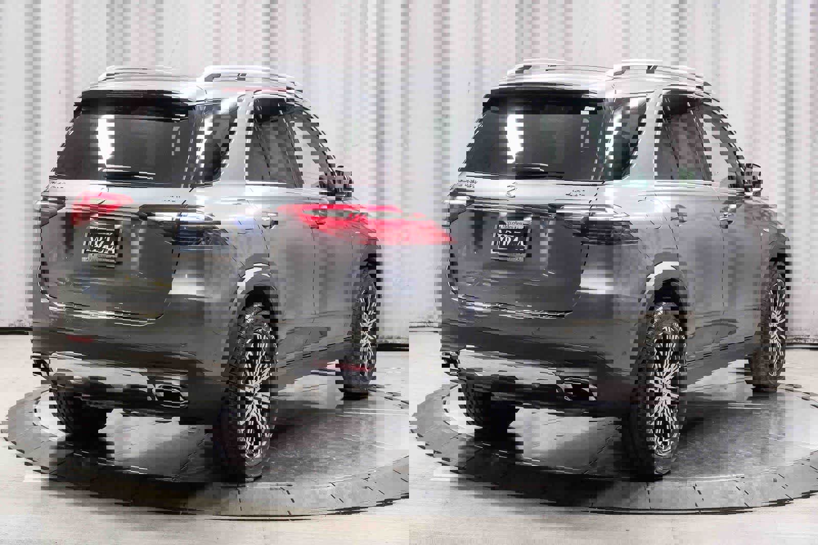 Used 2025 Mercedes-Benz GLE 450e 4MATIC image 4