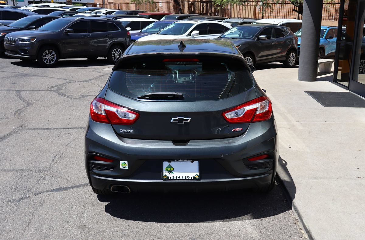 Used 2019 Chevrolet Cruze LT w/ Convenience Package FWD image 10