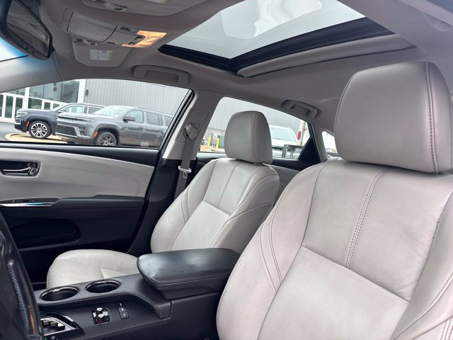 Certified 2017 Toyota Avalon Touring w/ All Weather Liner Package FWD image 25
