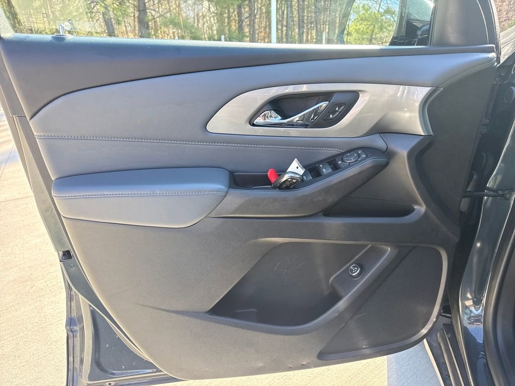 Used 2019 Chevrolet Traverse LT image 14