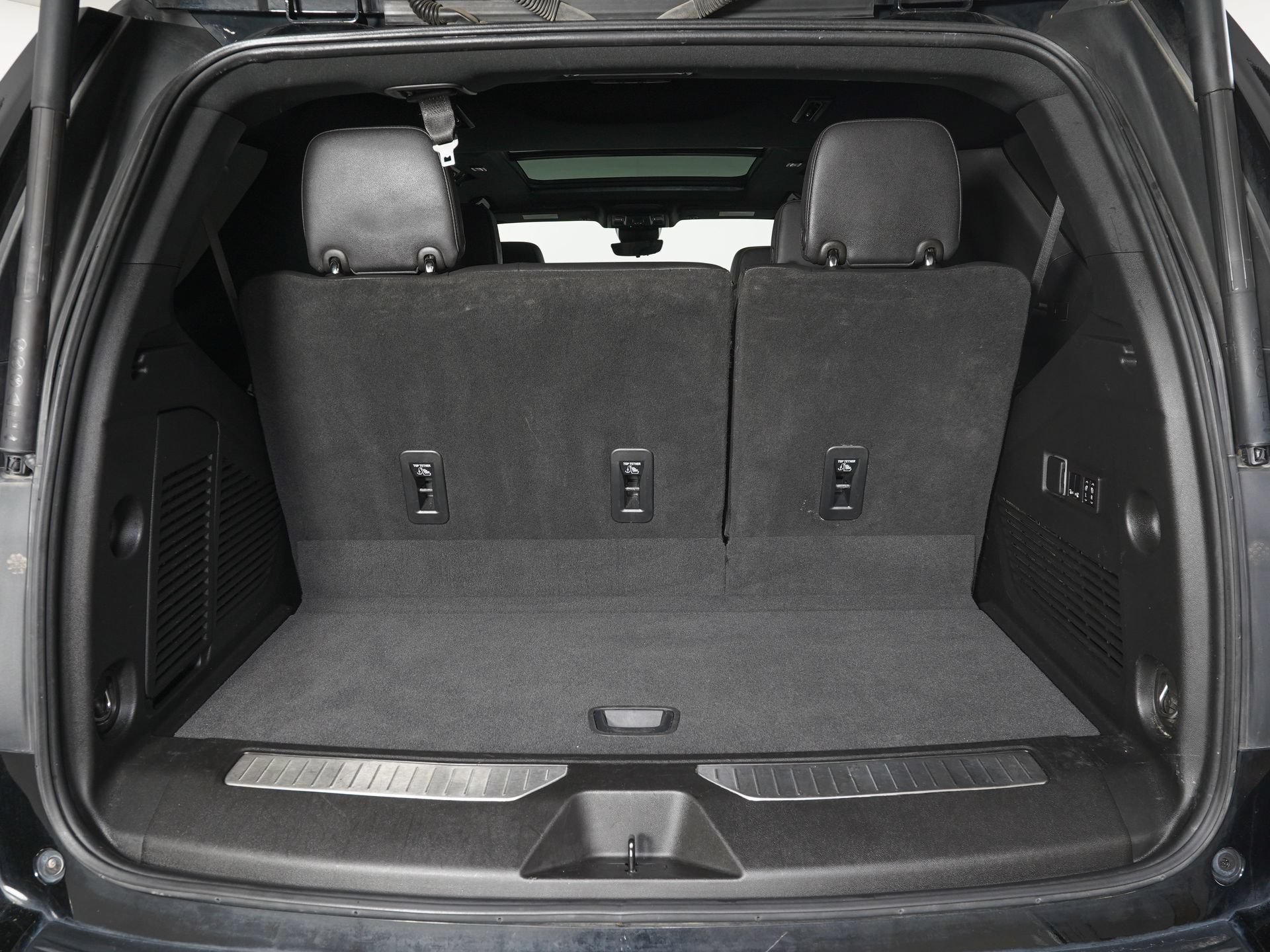 Used 2023 Chevrolet Tahoe High Country w/ Premium Package RWD image 11