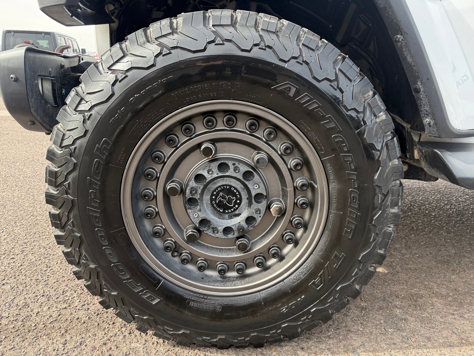 Used 2020 Jeep Gladiator Overland image 11