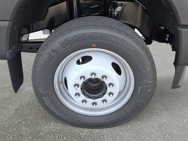 New 2026 Ford F550 2WD Regular Cab Super Duty image 8