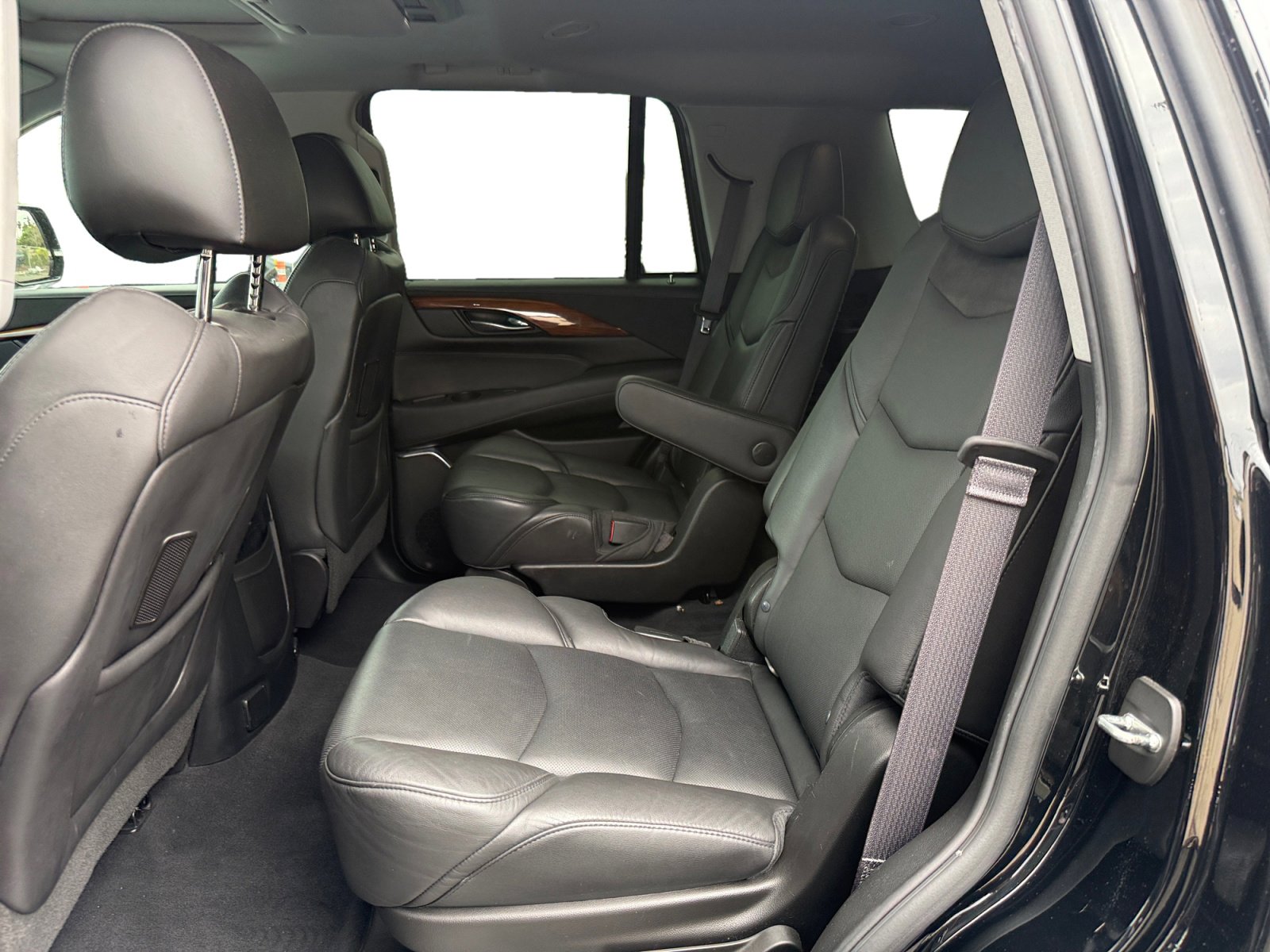 Used 2016 Cadillac Escalade Premium image 16