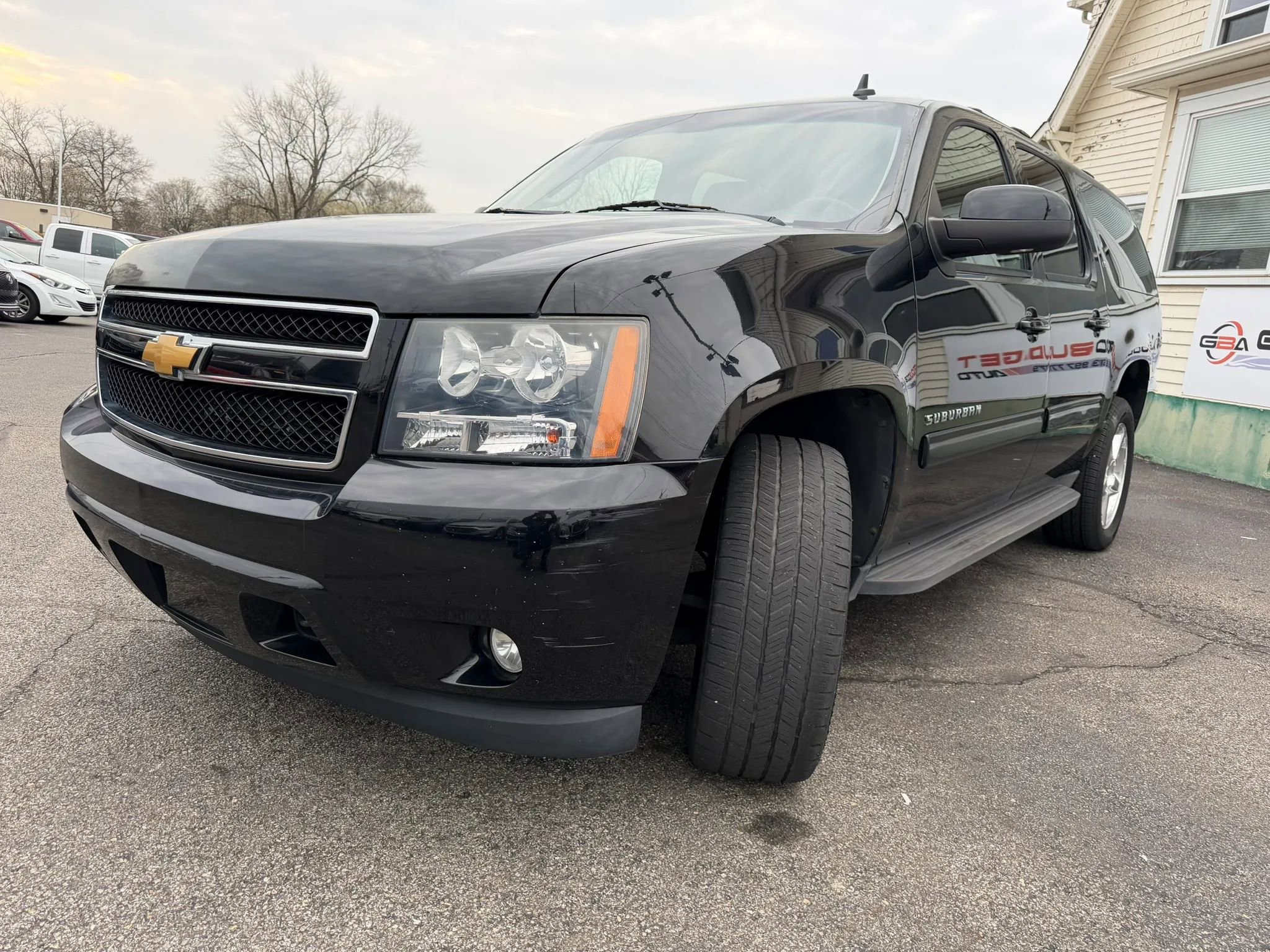 Used 2013 Chevrolet Suburban LT w/ Luxury Package image 9