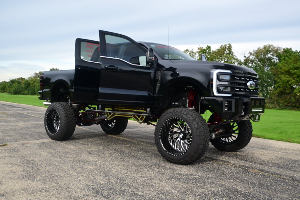Used 2024 Ford F250 Platinum AWD/4WD image 10