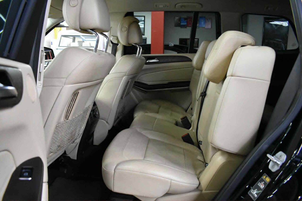 Used 2017 Mercedes-Benz GLS 550 4MATIC image 17