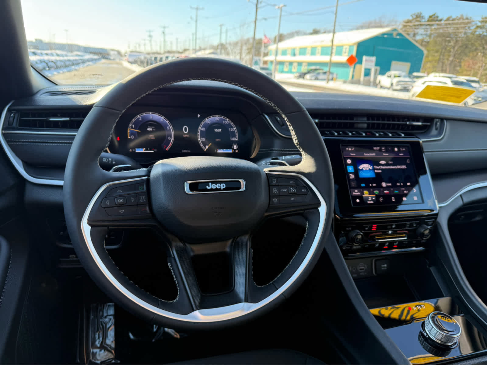 Used 2025 Jeep Grand Cherokee L Laredo w/ Luxury Tech Group I image 17