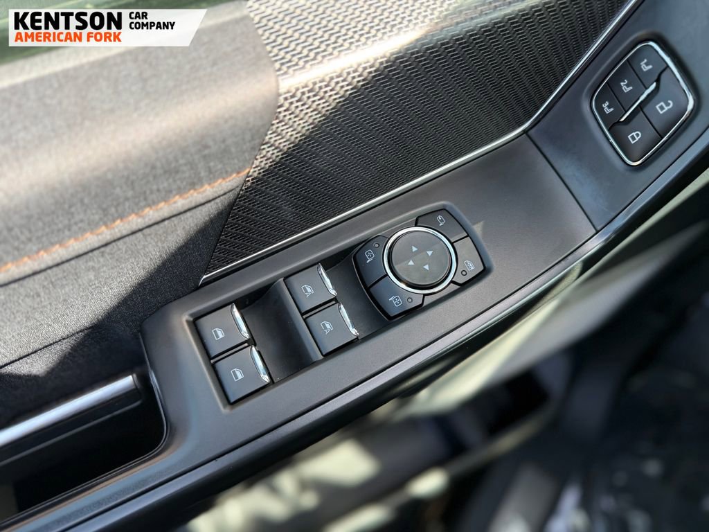 Used 2023 Ford F150 Raptor w/ Raptor Carbon Fibre Package AWD/4WD image 24
