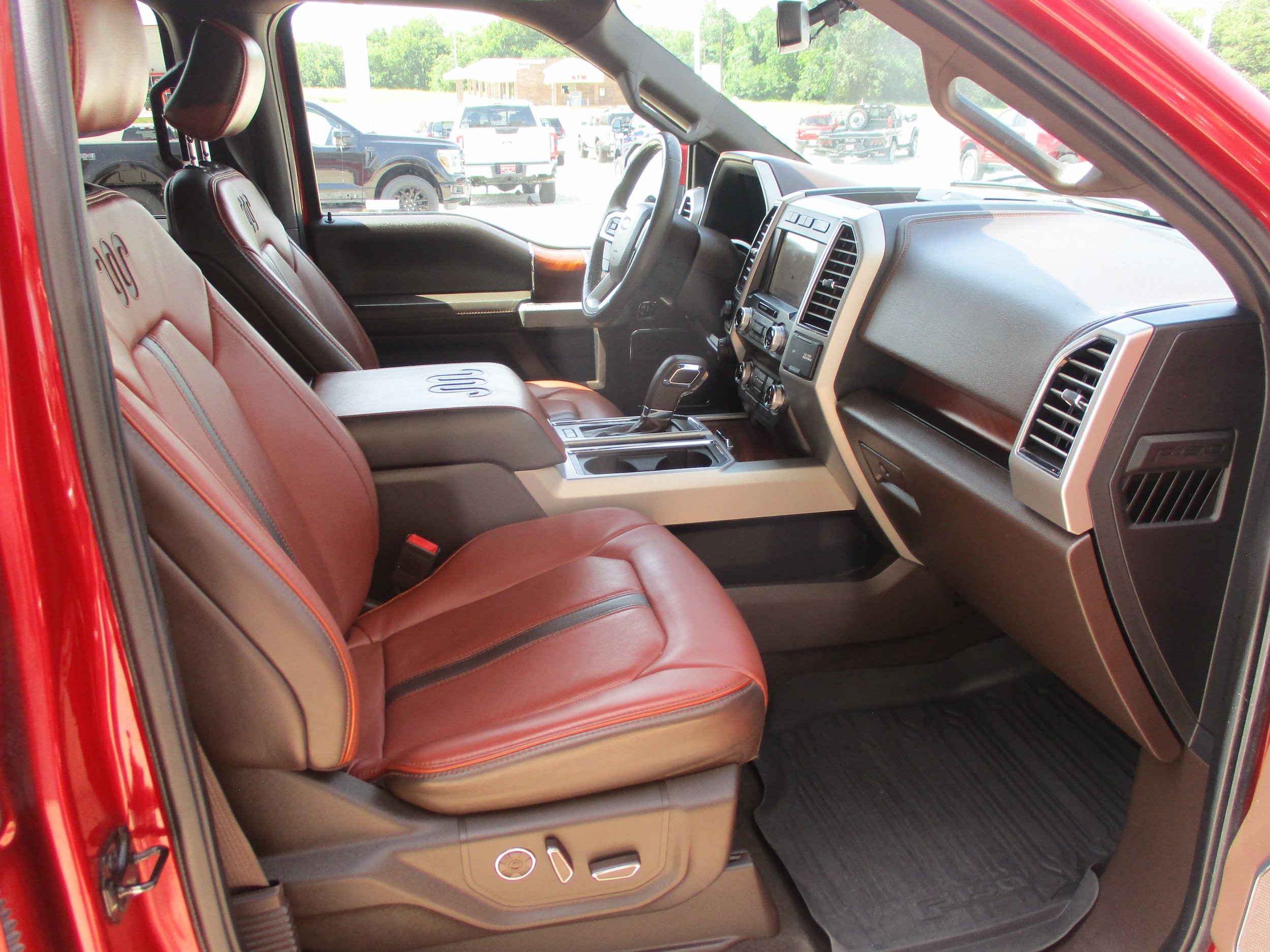 Used 2020 Ford F150 King Ranch w/ Equipment Group 601A Luxury AWD/4WD image 12