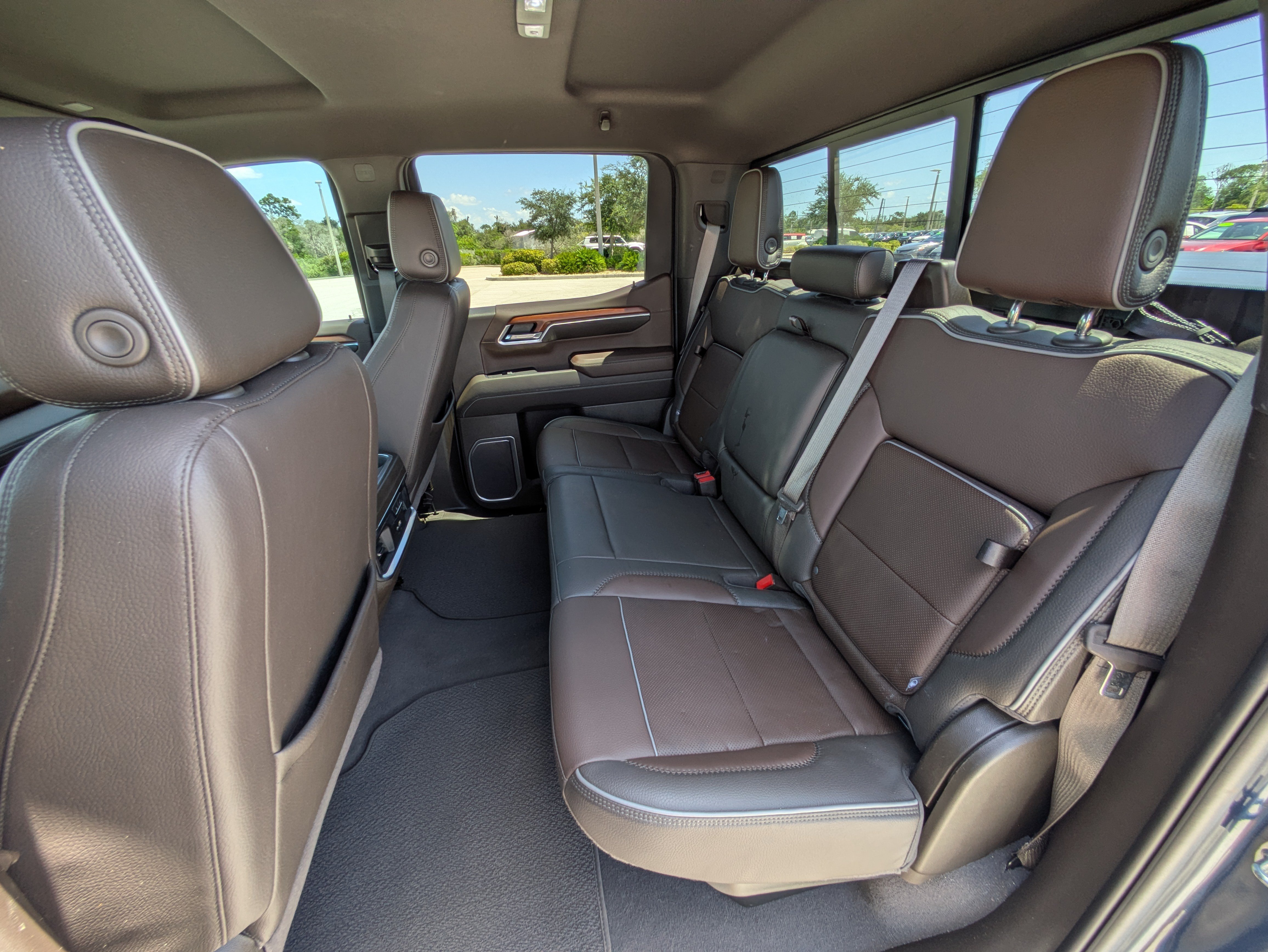 Used 2023 GMC Sierra 1500 Denali w/ Technology Package AWD/4WD image 14