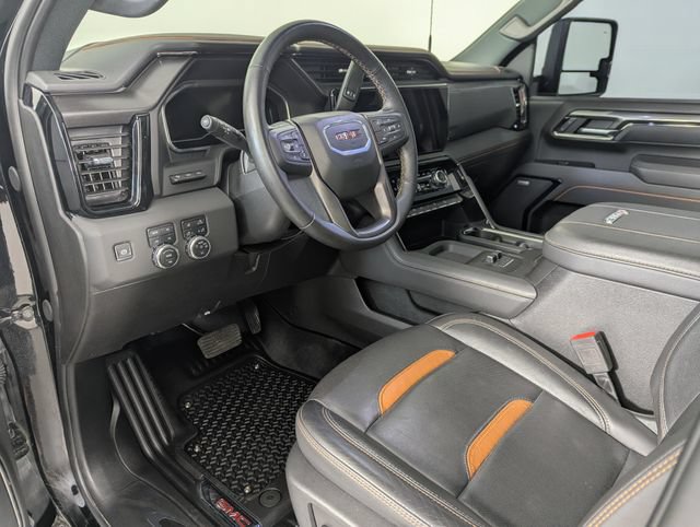 Used 2025 GMC Sierra 2500 AT4 w/ Technology Package AWD/4WD image 16