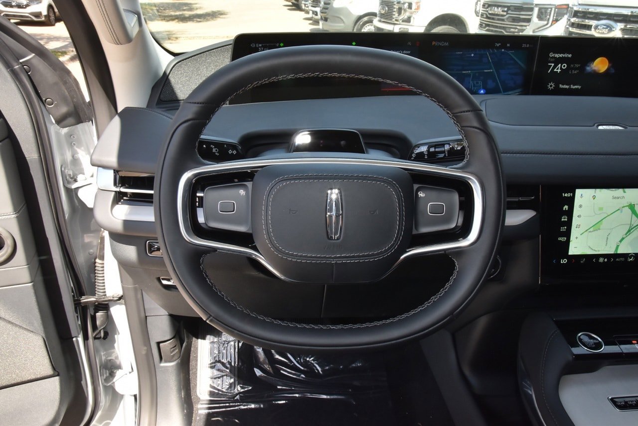 New 2025 Lincoln Navigator L Reserve image 30