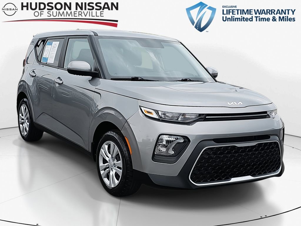 Used 2022 Kia Soul LX image 1