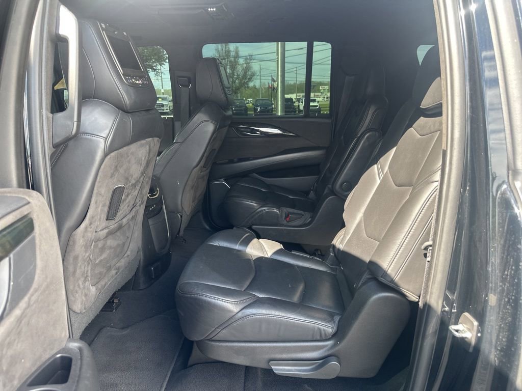 Used 2018 Cadillac Escalade ESV Platinum AWD/4WD image 10