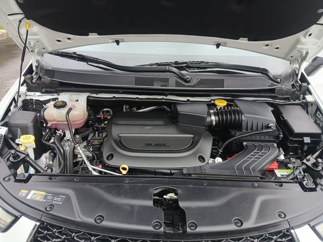 Used 2023 Chrysler Pacifica Touring-L FWD image 26
