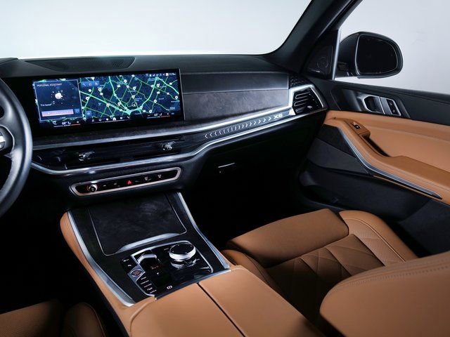 Used 2024 BMW X5 xDrive40i w/ Premium Package AWD/4WD image 19