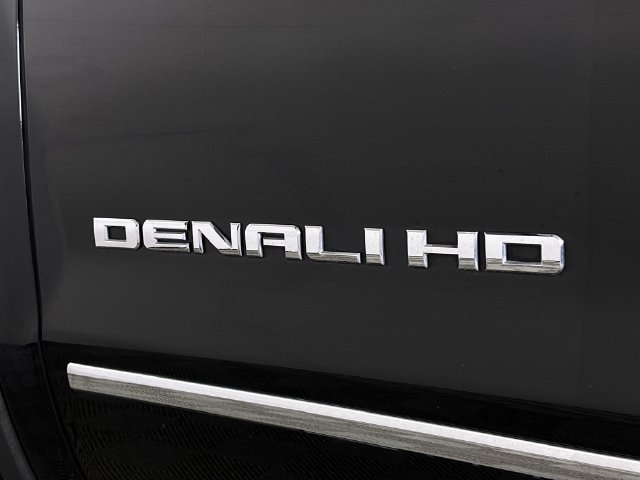 Used 2018 GMC Sierra 2500 Denali w/ Duramax Plus Package AWD/4WD image 32