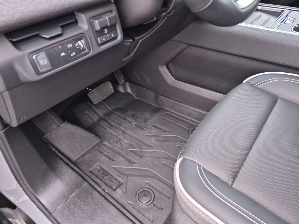 Certified 2026 GMC Sierra EV Elevation AWD/4WD image 19