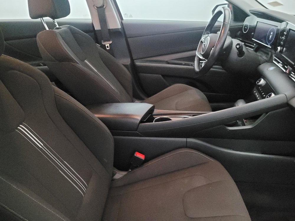 Used 2021 Hyundai Elantra SEL w/ Convenience + Premium Package FWD image 21