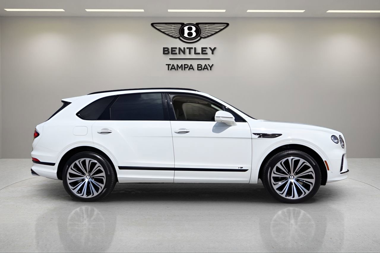 Used 2022 Bentley Bentayga AWD/4WD image 10