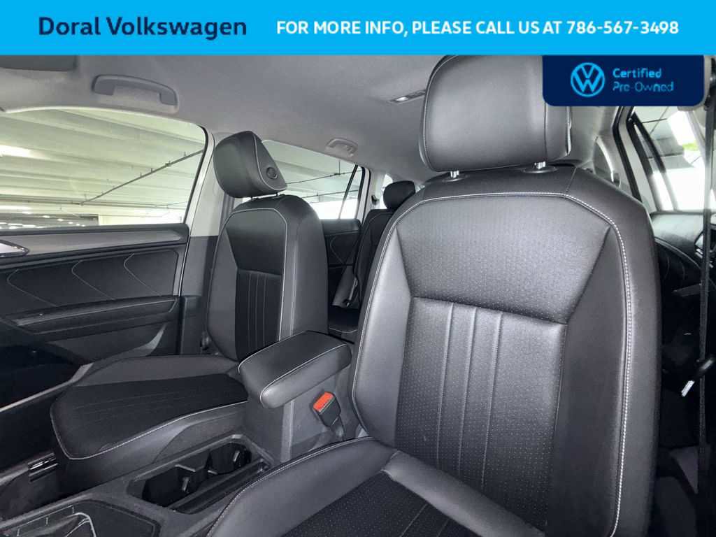 Certified 2022 Volkswagen Tiguan SE FWD image 14
