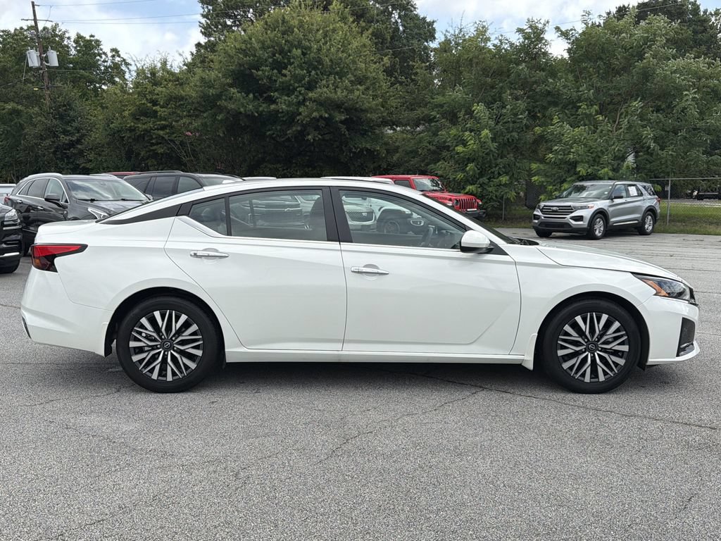 Used 2023 Nissan Altima 2.5 SV w/ SV Premium Package FWD image 26