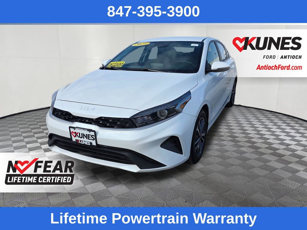 Used 2023 Kia Forte LXS w/ LXS Technology Package image 3
