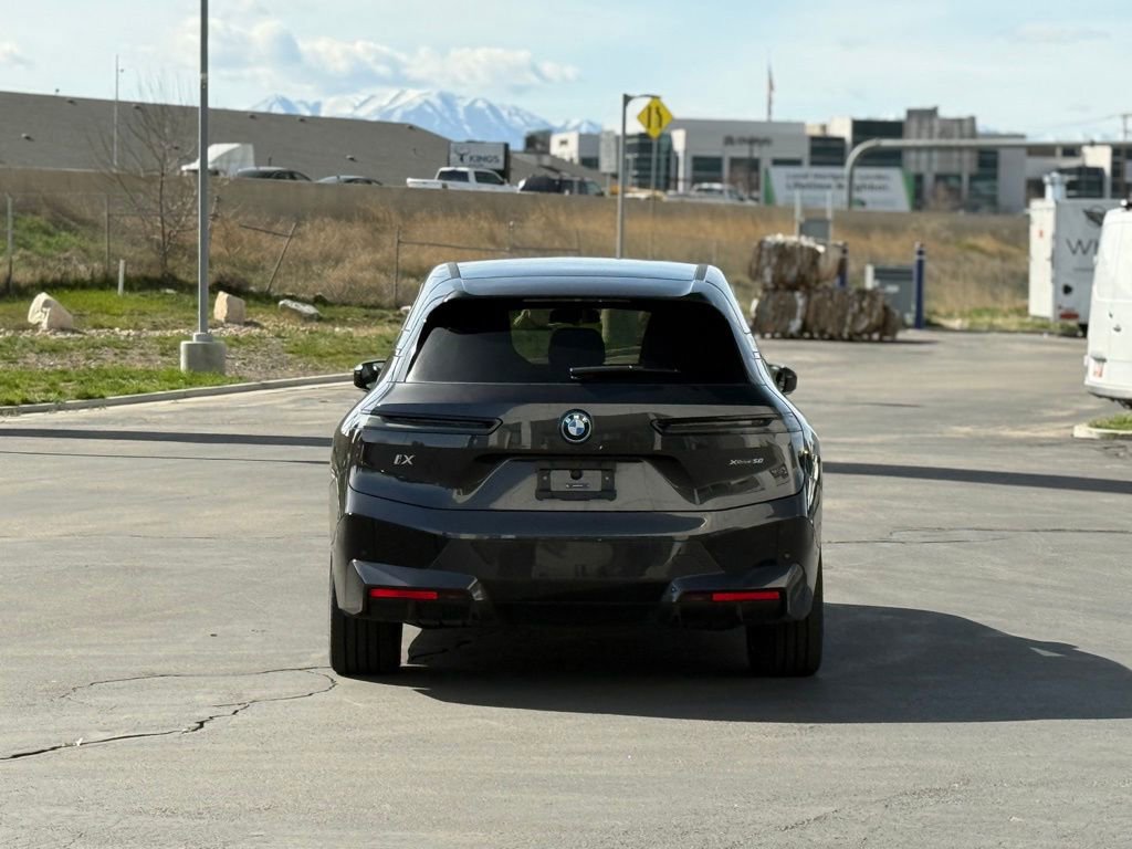 Used 2025 BMW iX xDrive50 w/ Premium Package image 6