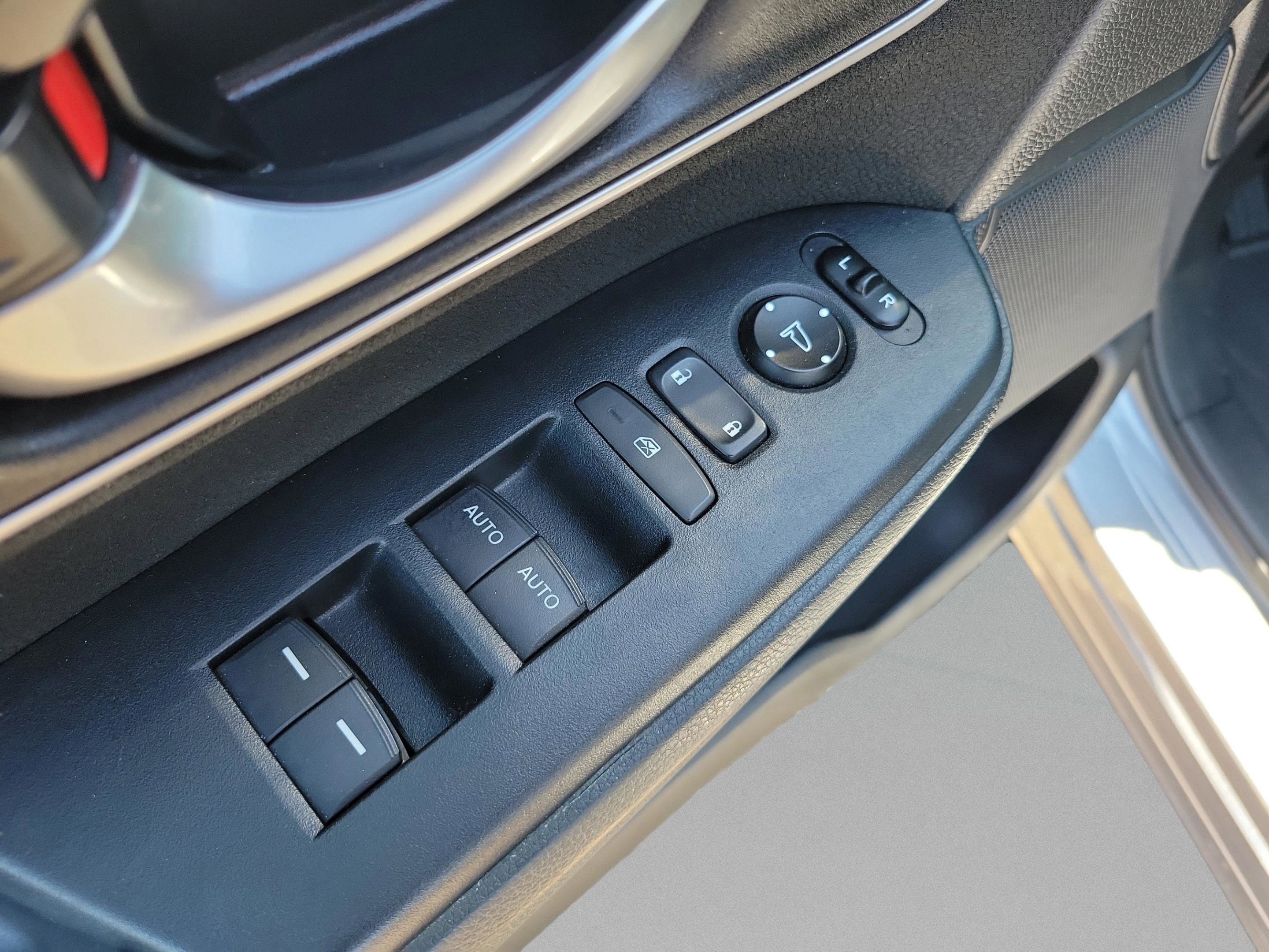 Used 2018 Honda CR-V EX image 24