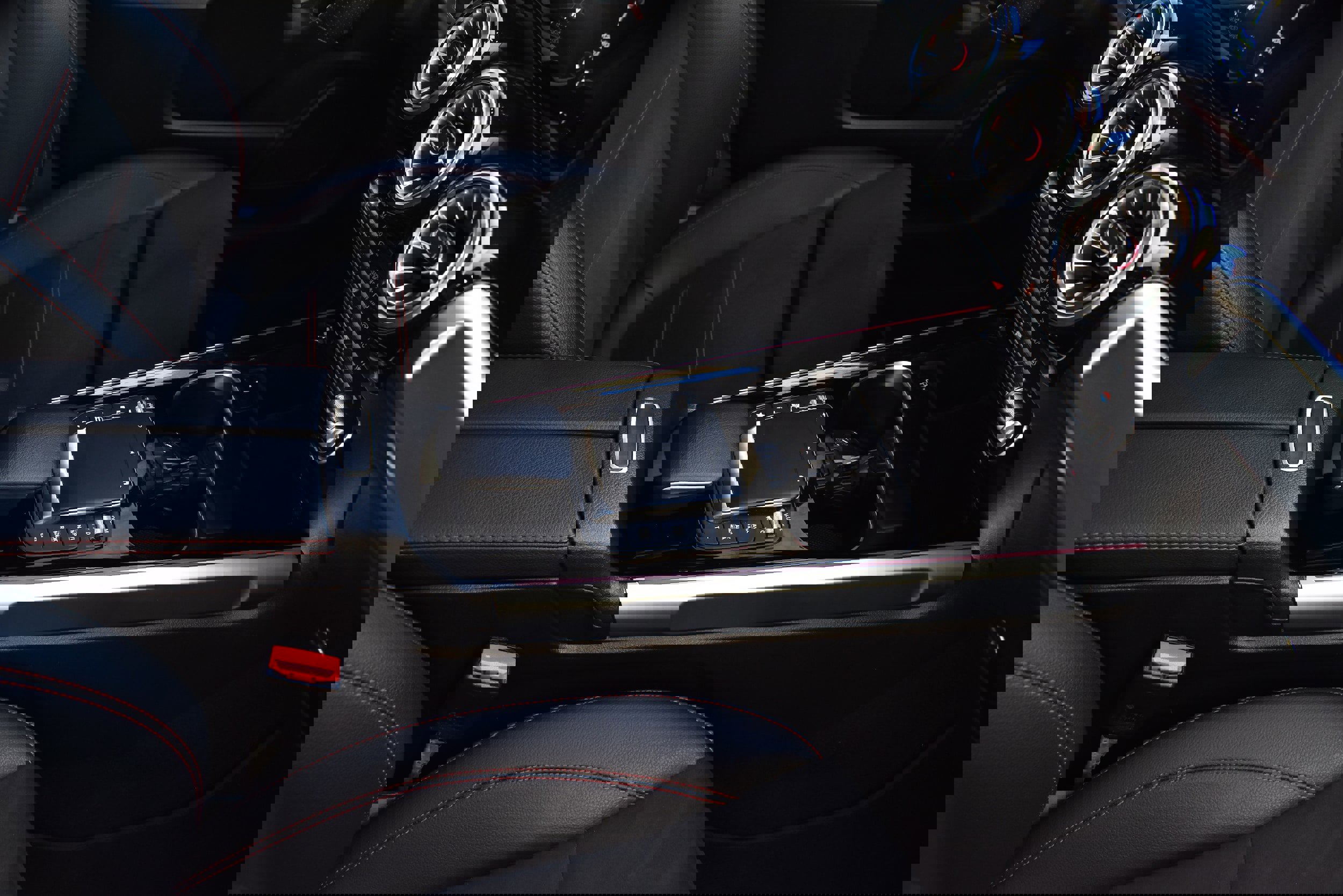 Used 2022 Mercedes-Benz EQB 350 4MATIC w/ AMG Night Package image 27